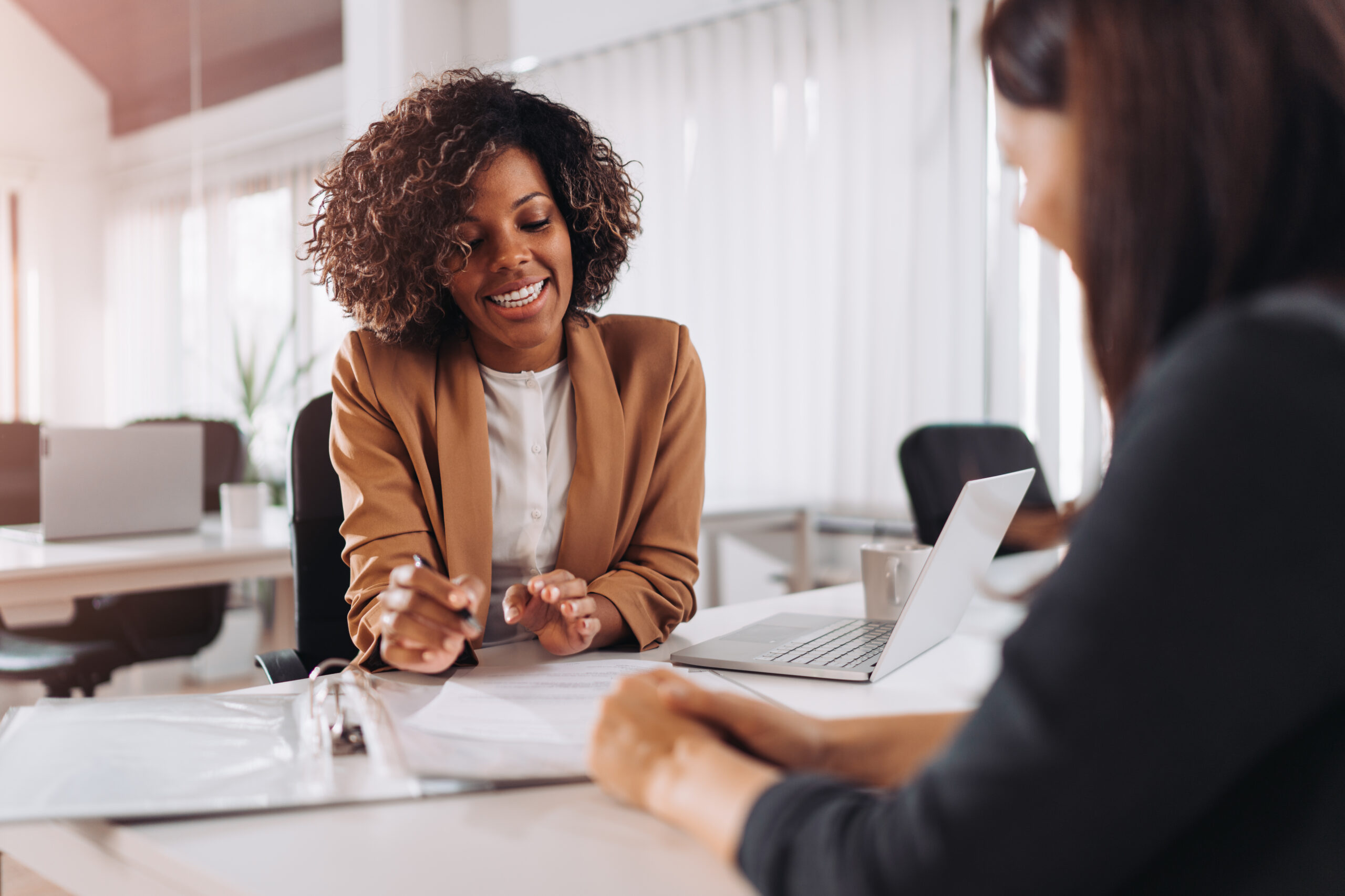 Client,Consulting,With,A,Agent Client,Consulting,With,A,Agent